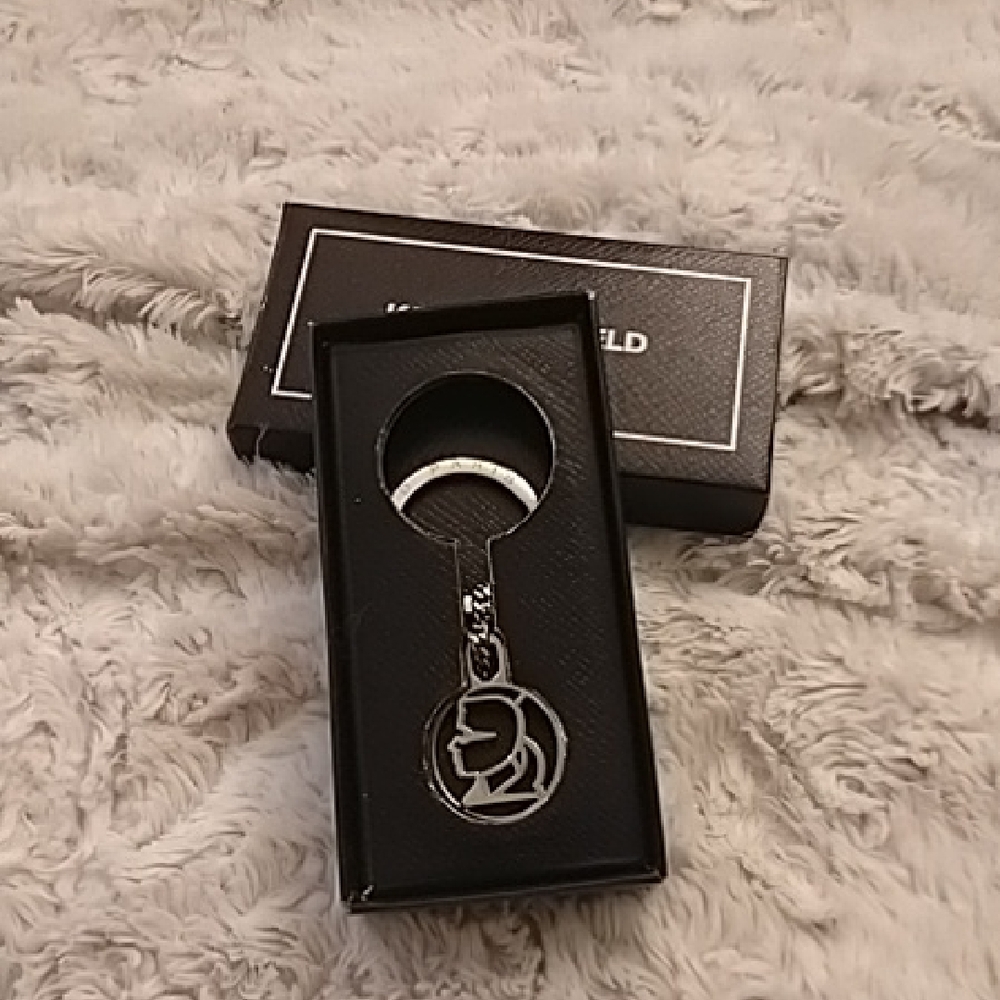 LE Karl Lagerfeld Silhouette Silver Metal Keychain